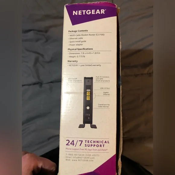 NETGEAR Wi-Fi Cable Modem Router - Picture 4 of 5